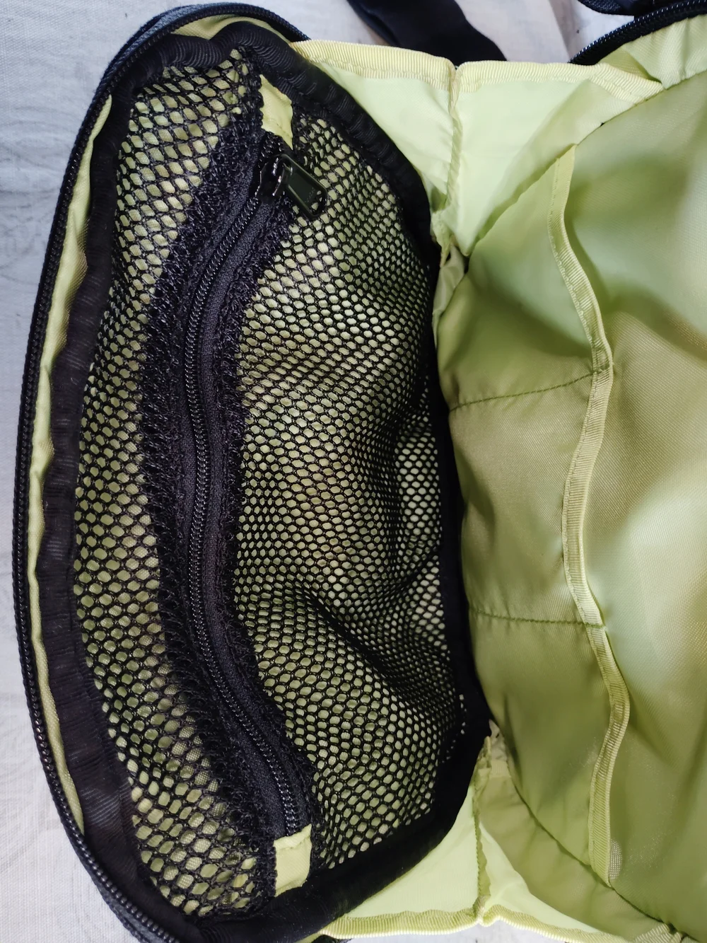 Timbuk2 Black Messenger Crossbody Bag with Yellow Logo